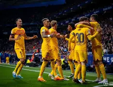 全队爆发！利物浦大胜皇马晋级四强