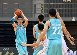 关于青岛男篮再遭击败队员寻找突破点的信息